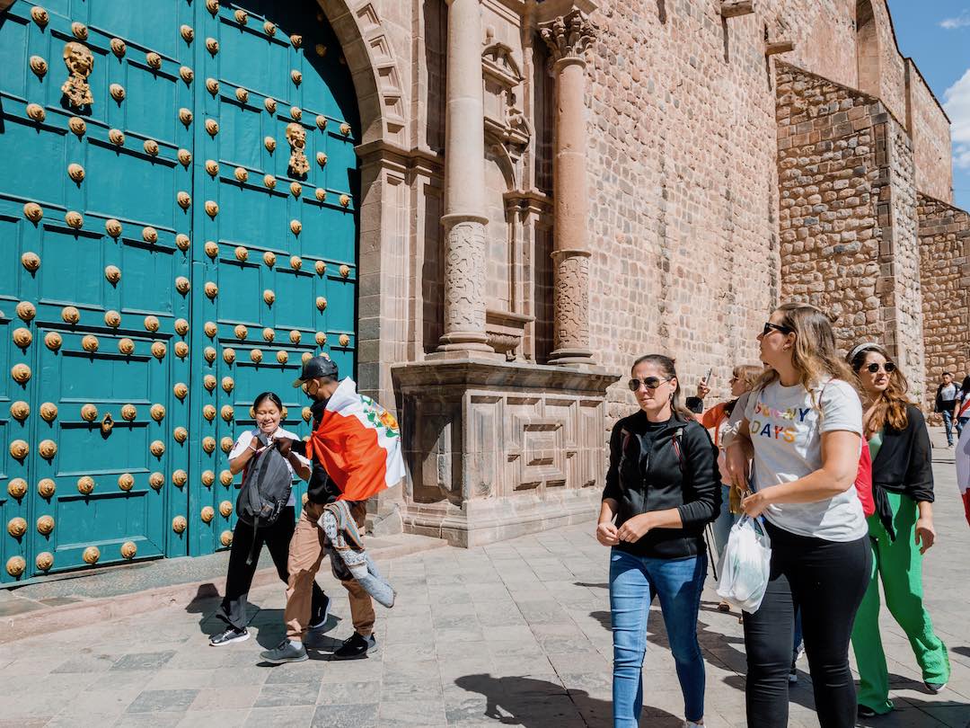 peru-group-tour-10-6 Cathedral in Cusco Peru