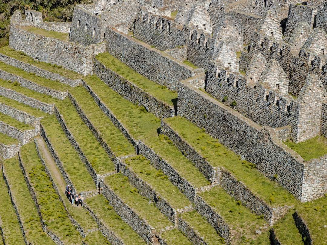 peru-group-tour-8-3 Inca trail ruins