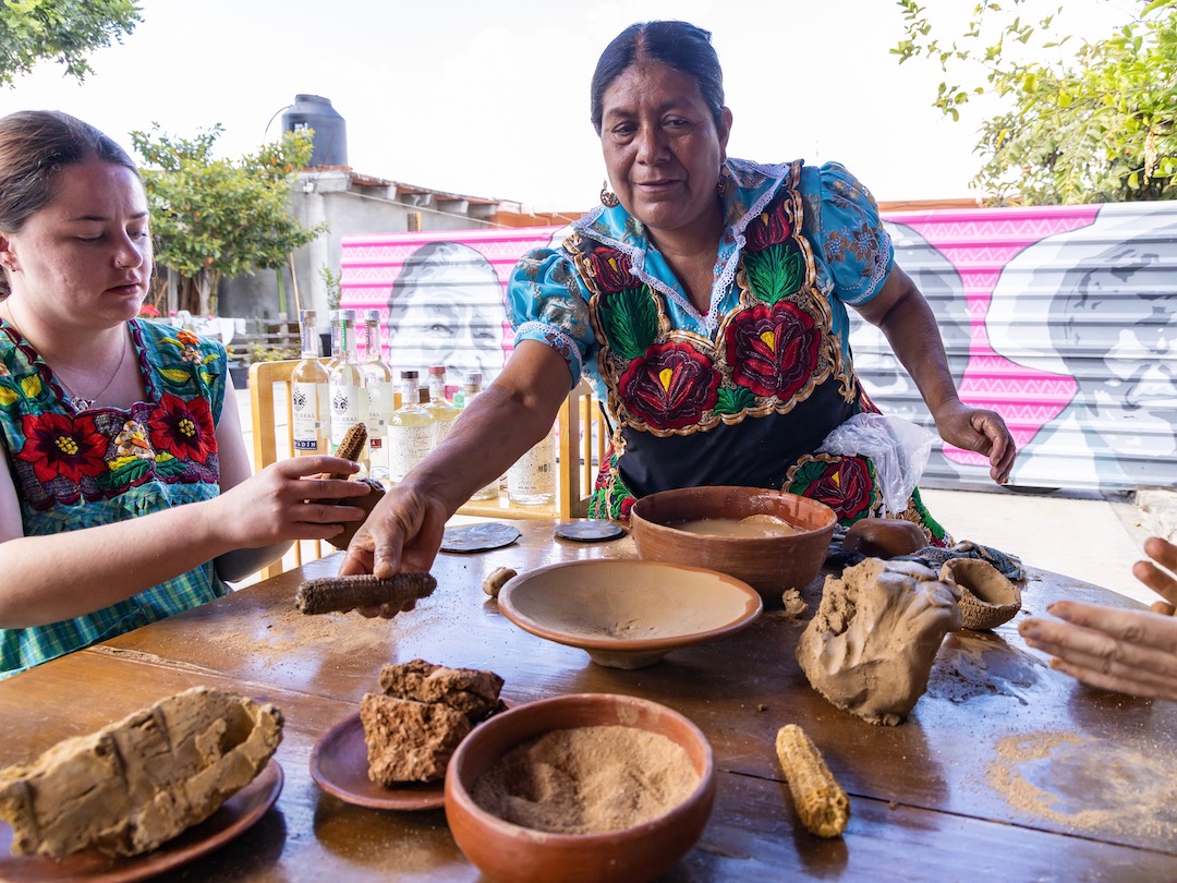 _48A3744 Pottery class during our Mexico group tour
