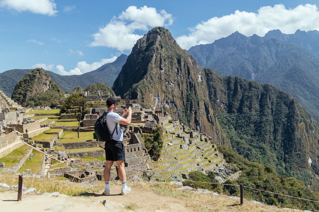inca-trail-machu-picchu-27 Photo overlooking Machu Picchu