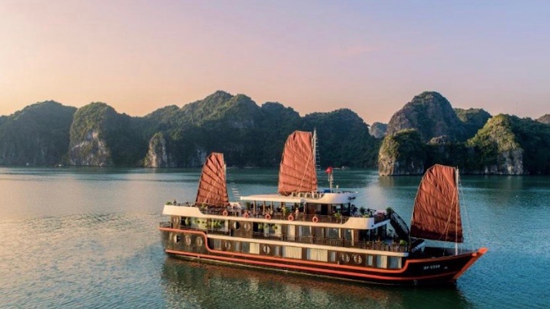 vietnam-cambodia-group-tour-hotel-ha-long-bay Boat in Ha Long Bay during our group tour of Vietnam