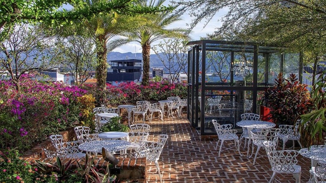 Staying at Hotel Presidente, San José during the Costa Rica group tour with Other Way Round Travel